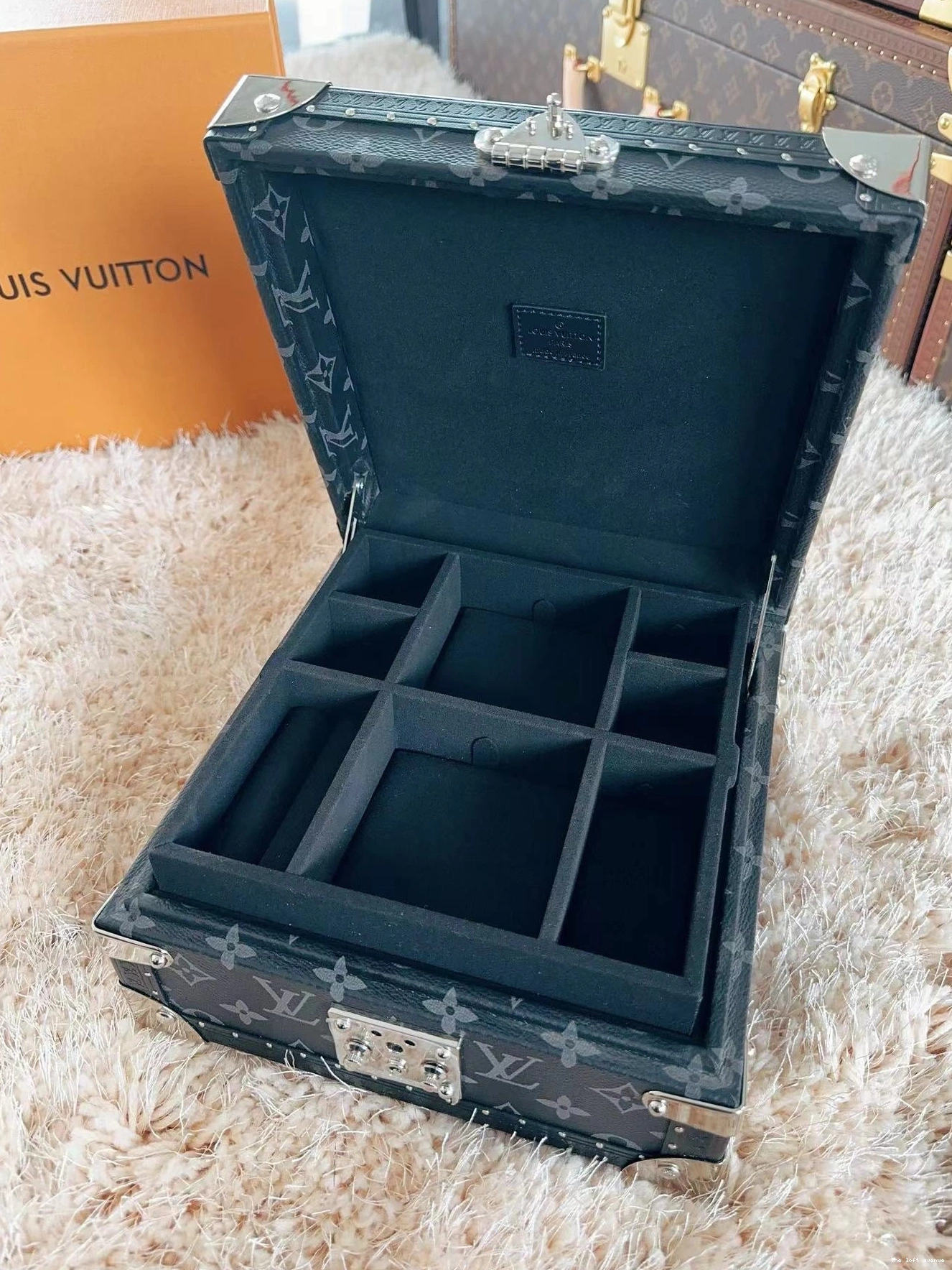 JEWELRY CUSTOM LV BLACK BOX 0722